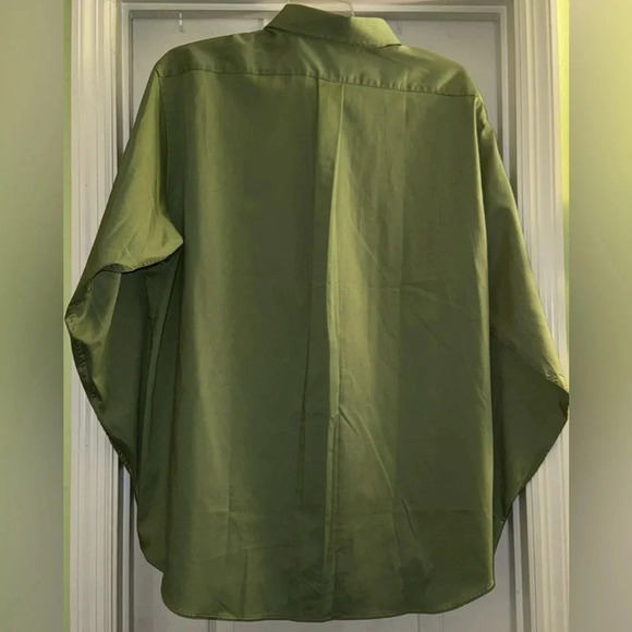 Chaps Long Sleeve Button Down Dress Shirt - Picture 4 of 6